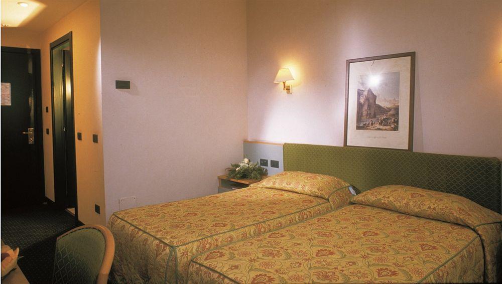 Rege Hotel San Donato Milanese Værelse billede