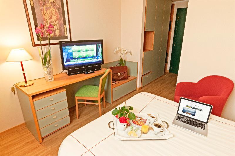 Rege Hotel San Donato Milanese Eksteriør billede