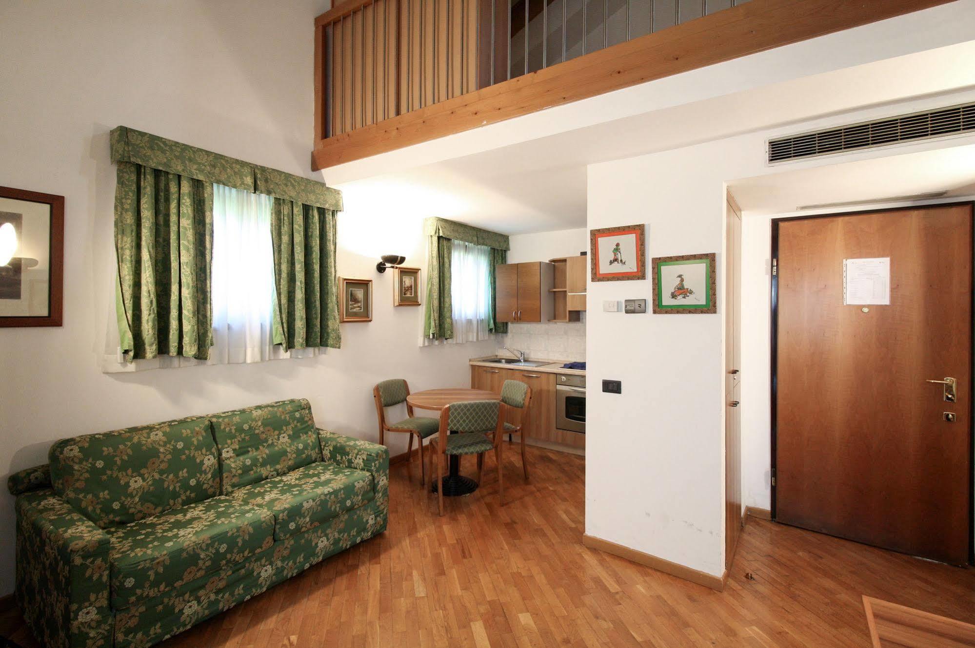 Rege Hotel San Donato Milanese Eksteriør billede